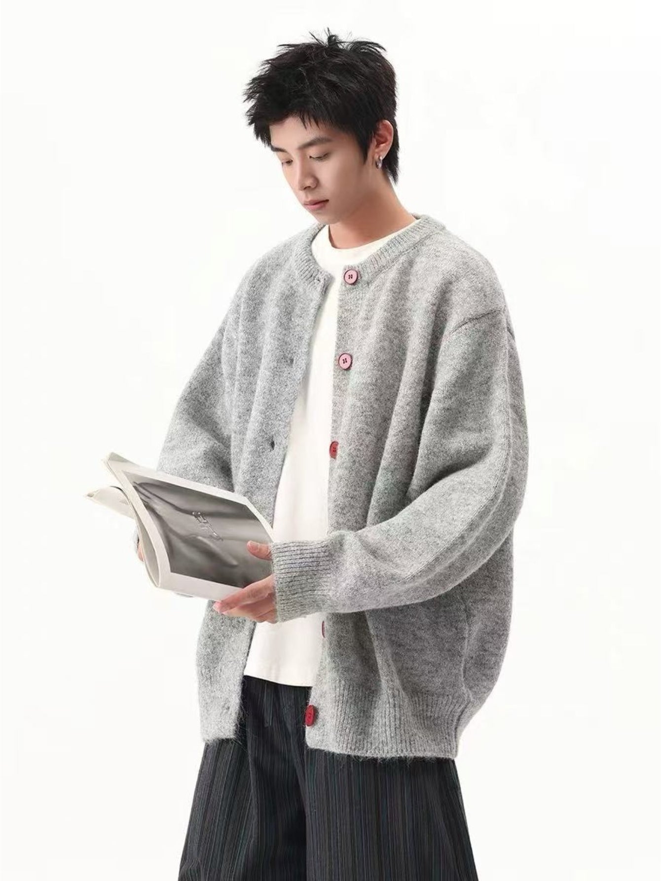 Men' Vintage Button-Front Cardigan Sweater Jacket - Mustard Yellow Knit Jacket with Rust Red Buttons, Wide Fit Round Neck Suitable for Fall\u002FWinter, Smart Casual for Cafe & Daily Wear, Christmas Outfits, Non- Cozy Outerwear