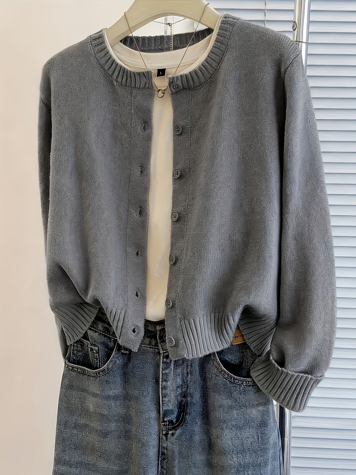 Women's Button- Cardigan, Plain And Simple Fashionable Short-sleeved Sweater, Multi-functional Women's Sweater