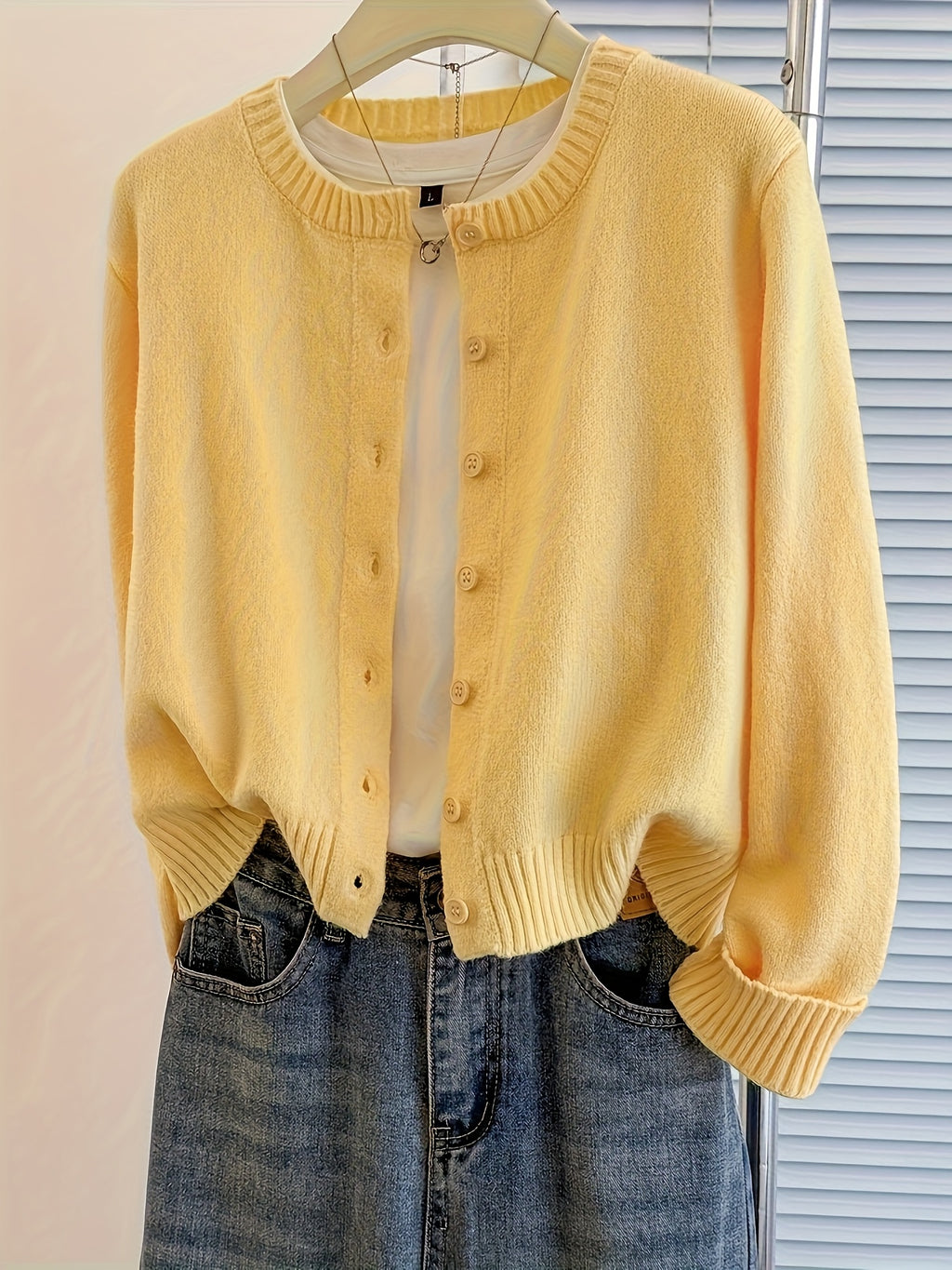 Women's Button- Cardigan, Plain And Simple Fashionable Short-sleeved Sweater, Multi-functional Women's Sweater