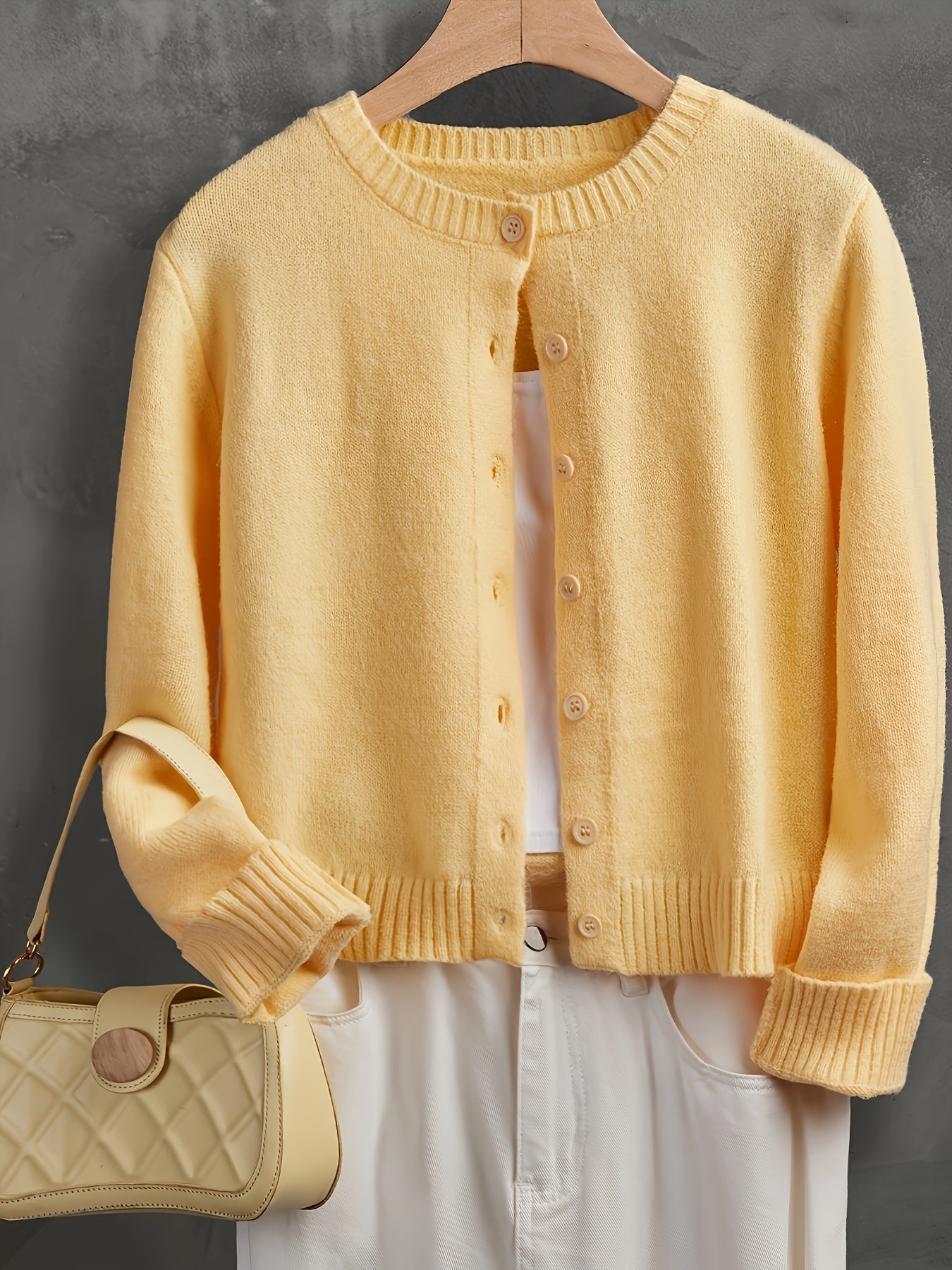 Women's Button- Cardigan, Plain And Simple Fashionable Short-sleeved Sweater, Multi-functional Women's Sweater